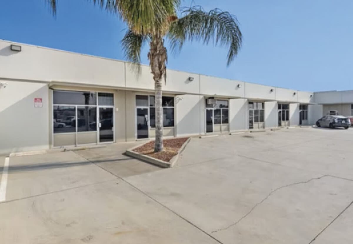 7541–7565 Industrial Way